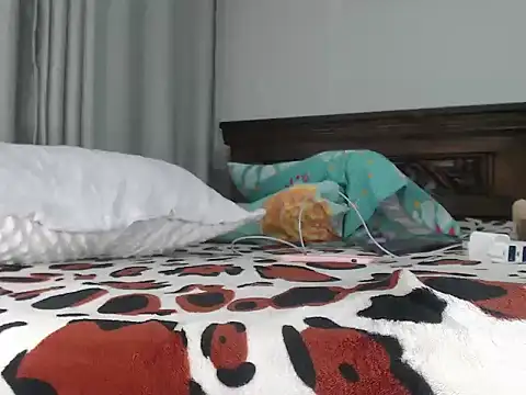 Karentatiana  online show from 02.22.26