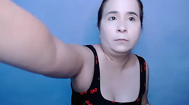 SubLayla01 online show from 01.18.25