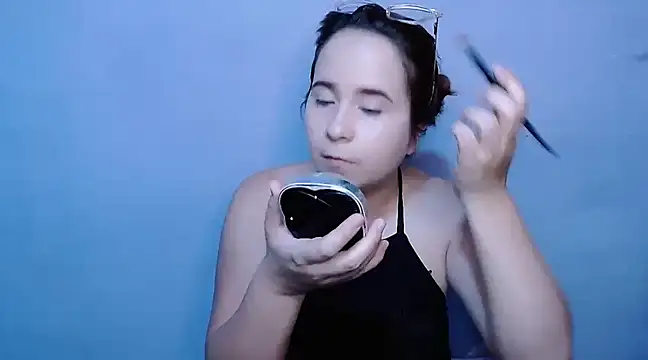 SubLayla01 online show from 01.29.25