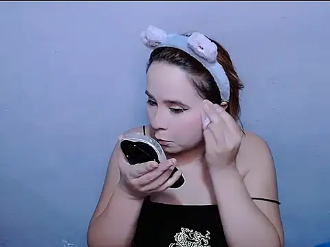 SubLayla01 online show from 03.21.26