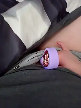 Snapshot of missthickness35_Pika chatting on 01.24.25 missthickness35 Pika online show from 01.24.25