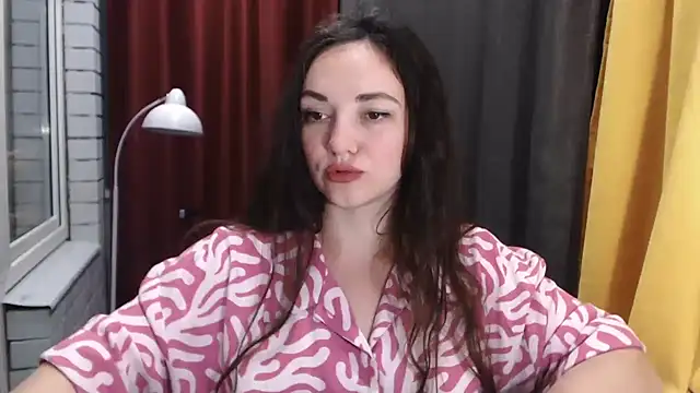 Snapshot of StacyMind chatting on 07.13.26 StacyMind online show from 07.13.26