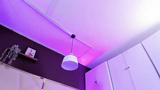 April bowie online show from 05.04.26