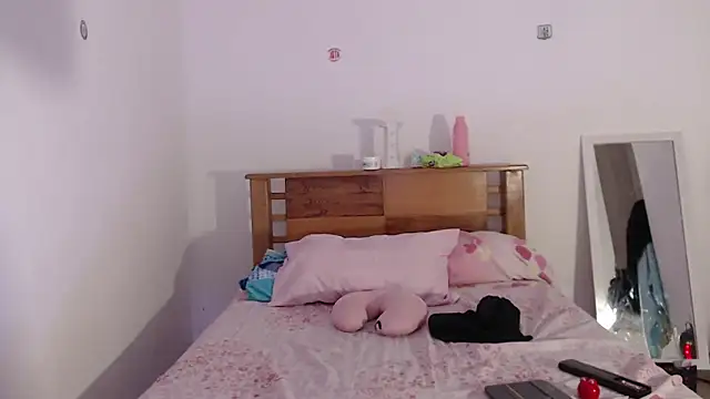  Camilla Castellar online show from 03.11.25