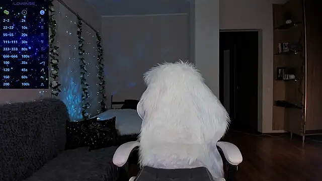 -danae- online show from 12.12.24