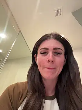 aus queen online show from 02.21.26