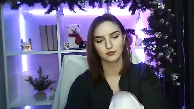 Snapshot of X_Alisa chatting on 12.18.24 X Alisa online show from 12.18.24