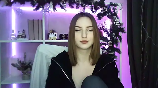 Snapshot of X_Alisa chatting on 01.06.25 X Alisa online show from 01.06.25