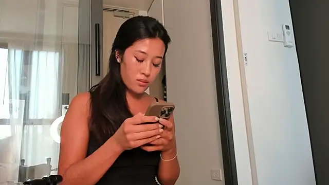 Snapshot of jane_sui chatting on 04.04.26 jane sui online show from 04.04.26