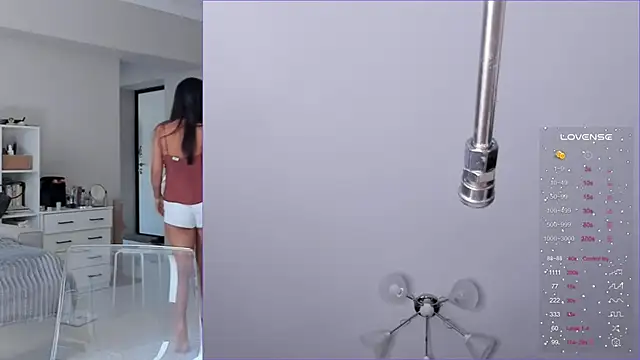 Snapshot of jane_sui chatting on 04.13.26 jane sui online show from 04.13.26