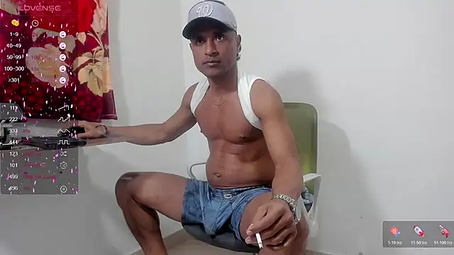 Snapshot of maik__alen chatting on 07.22.26 maik alen online show from 07.22.26