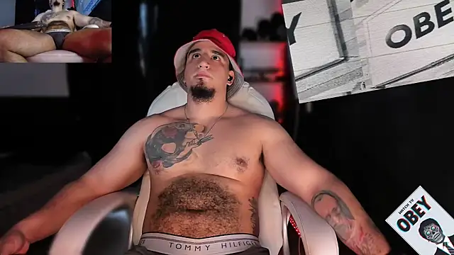 Snapshot of kingbear777 chatting on 02.02.25 kingbear777 online show from 02.02.25