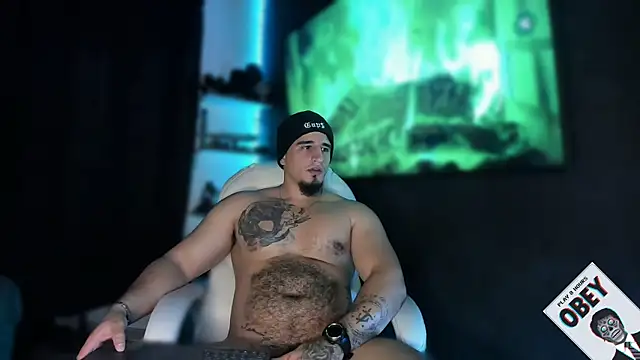 Snapshot of kingbear777 chatting on 02.18.25 kingbear777 online show from 02.18.25