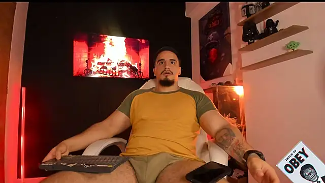 Snapshot of kingbear777 chatting on 09.14.25 kingbear777 online show from 09.14.25