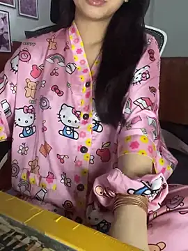 Snapshot of Suri_amabel chatting on 12.07.24 Suri amabel online show from 12.07.24