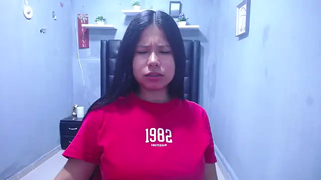 Letty Plugxo online show from 03.04.26