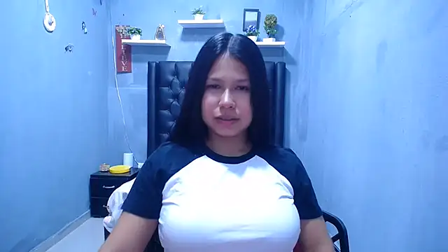Snapshot of Letty_Plugxo chatting on 07.06.26 Letty Plugxo online show from 07.06.26