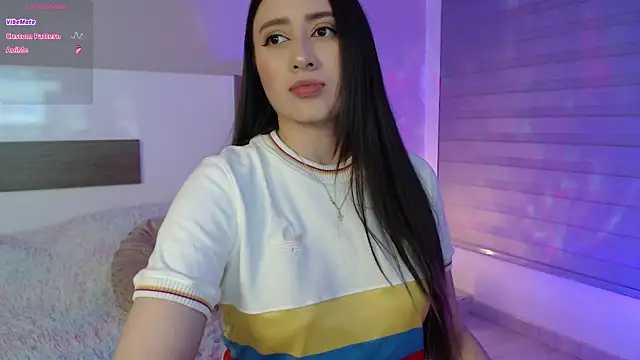 Snapshot of PiaSmile chatting on 06.18.26 PiaSmile online show from 06.18.26