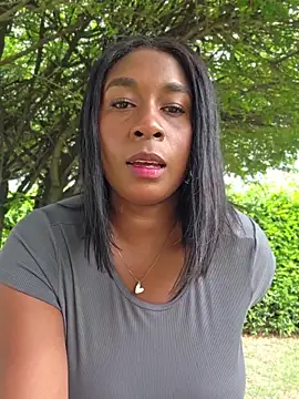 HanaThompson online show from 06.22.26