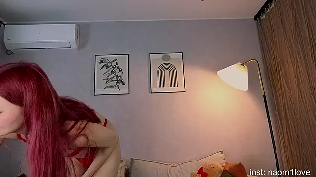 Snapshot of Naomi_Girly chatting on 05.28.26 Naomi Girly online show from 05.28.26