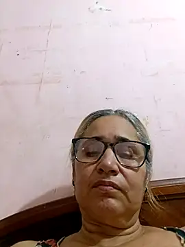  candi online show from 11.21.25