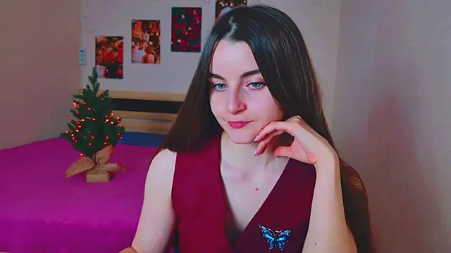 Miss Arwen online show from 12.19.24