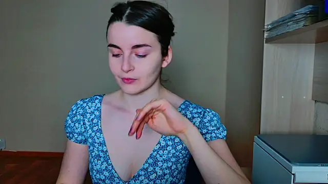 Miss Arwen online show from 02.09.25