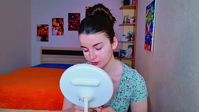 Miss Arwen online show from 03.05.25