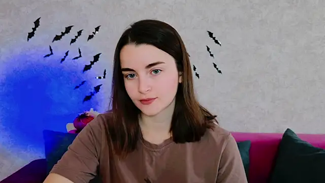 Miss Arwen online show from 10.22.25