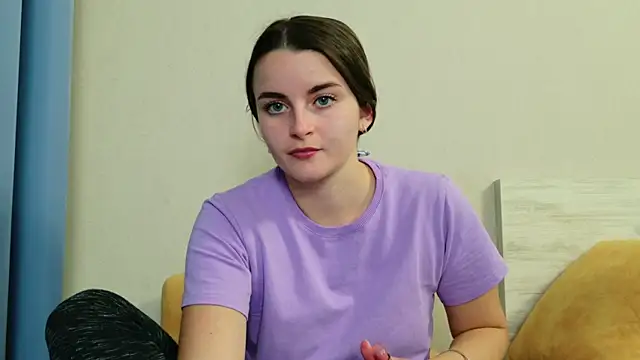 Miss Arwen online show from 04.25.26