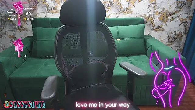 sassysonia online show from 03.06.25