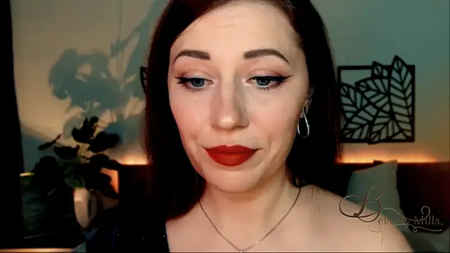 MissBeverlyMills online show from 12.06.24