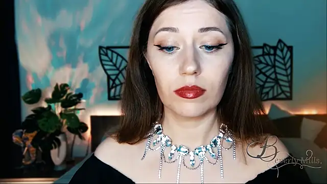 MissBeverlyMills online show from 01.11.25