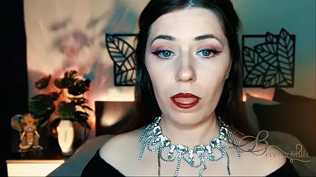 MissBeverlyMills online show from 02.09.25