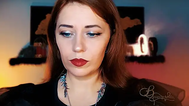 MissBeverlyMills online show from 11.17.25