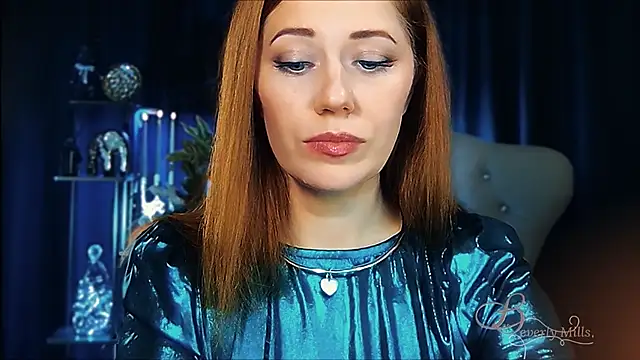 Snapshot of MissBeverlyMills chatting on 04.24.26 MissBeverlyMills online show from 04.24.26