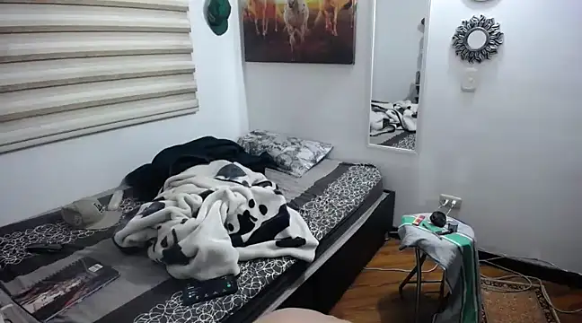 Snapshot of Pharaon_71 chatting on 03.10.25 Pharaon 71 online show from 03.10.25