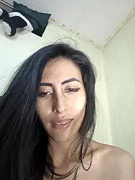 Snapshot of Anahi_cake chatting on 02.20.25 Anahi cake online show from 02.20.25