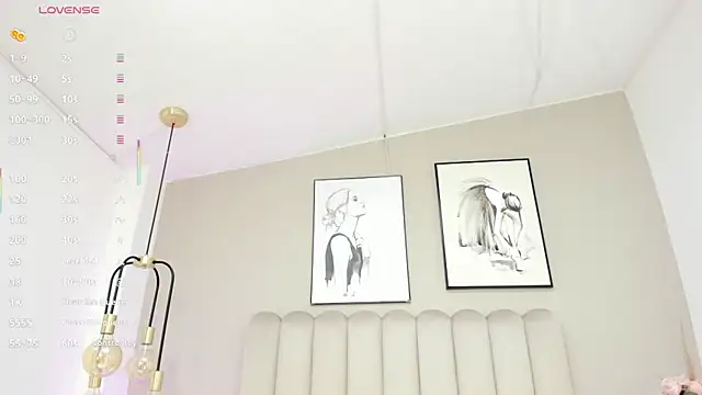 Snapshot of LindaRey_ chatting on 02.06.25 LindaRey  online show from 02.06.25