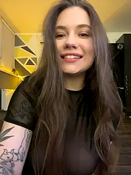 Snapshot of Vikki_toriya chatting on 11.05.25 Vikki toriya online show from 11.05.25