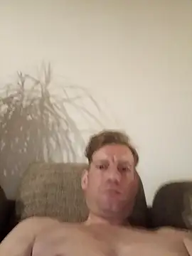 Snapshot of MArciQuarky chatting on 03.21.25 MArciQuarky online show from 03.21.25