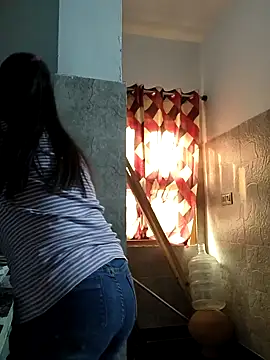 Snapshot of Sarita_7 chatting on 12.16.24 Sarita 7 online show from 12.16.24