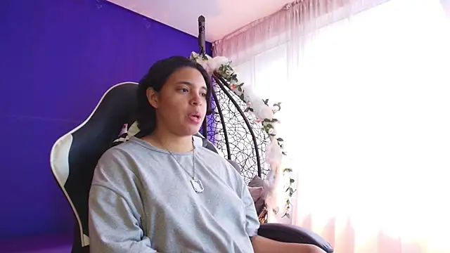 Emmapark  online show from 02.15.26