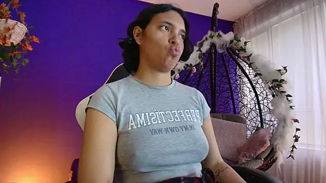 Emmapark  online show from 03.27.26