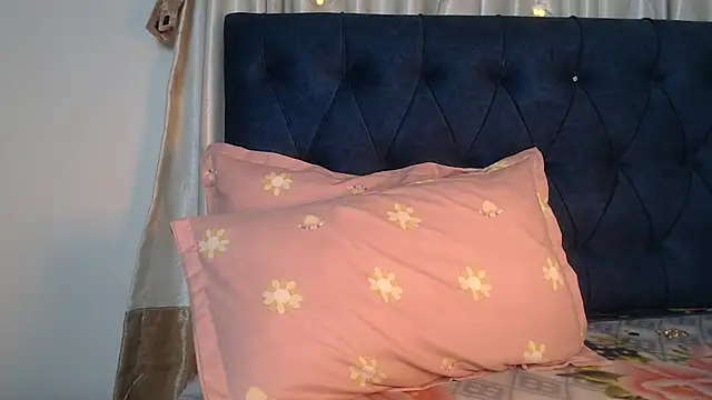 Snapshot of Jen_jennyy1 chatting on 01.22.25 Jen jennyy1 online show from 01.22.25