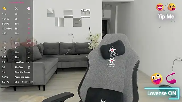 LovelyBianca online show from 03.18.26