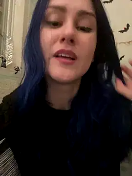 Erotic Synth Goddess online show from 12.04.24