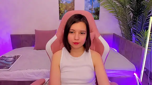 Snapshot of Lina_Brownie chatting on 02.19.25 Lina Brownie online show from 02.19.25