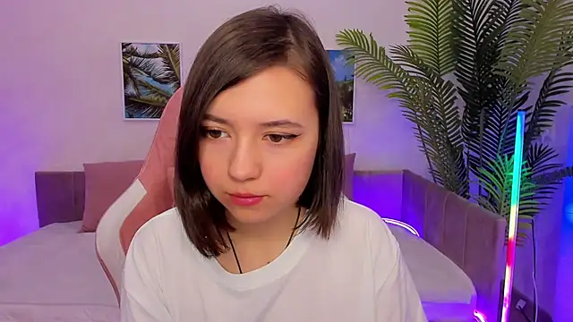 Snapshot of Lina_Brownie chatting on 02.26.25 Lina Brownie online show from 02.26.25