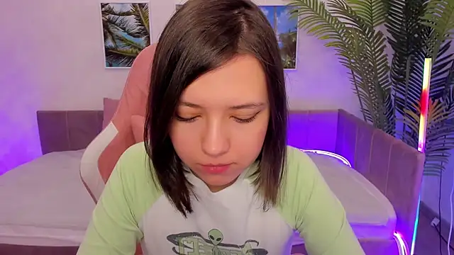 Snapshot of Lina_Brownie chatting on 03.06.25 Lina Brownie online show from 03.06.25